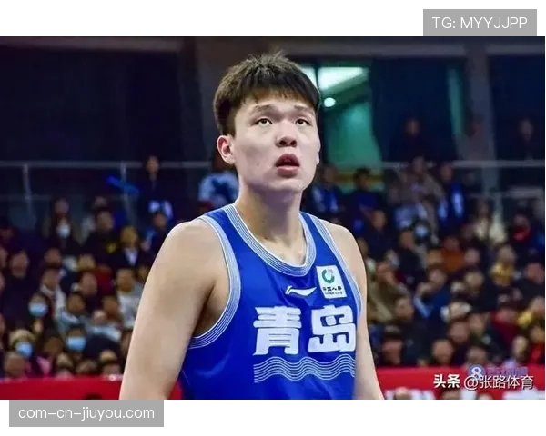 杨瀚森训练表现出色短期有望顶替罗威出任替补中锋