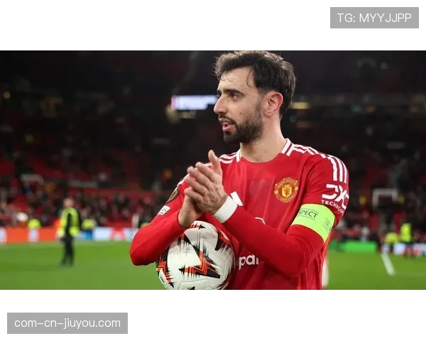 曼联6射正打入3球展现高效 B费角球直塞双助攻导演胜利